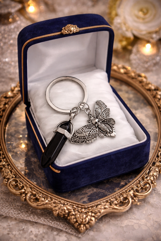 🖤 Midnight Moth Black Pendant Keyring